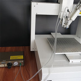 Podwójny Ciecz XYZ-3 Pulpit Automatyczne maszyny dozujące klej / pneumatyczne AB dozujący Robat
