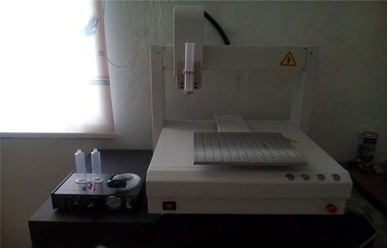 Nowy typ VS-400 400 * 400cm High Precision 3 Axi Automatyczna Robot Żywica Dispenising